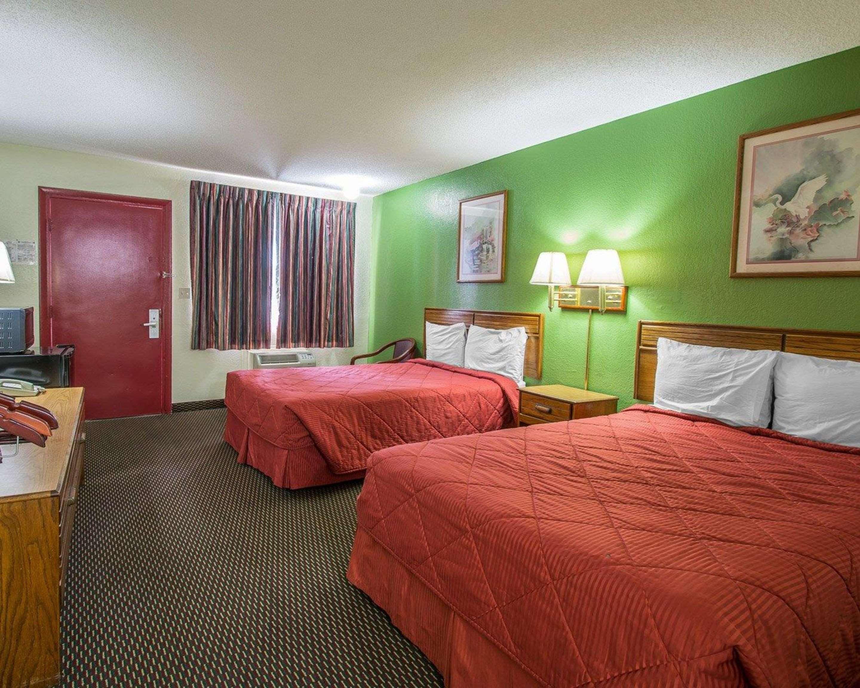 Rodeway Inn Fort Pierce I-95 Exterior photo