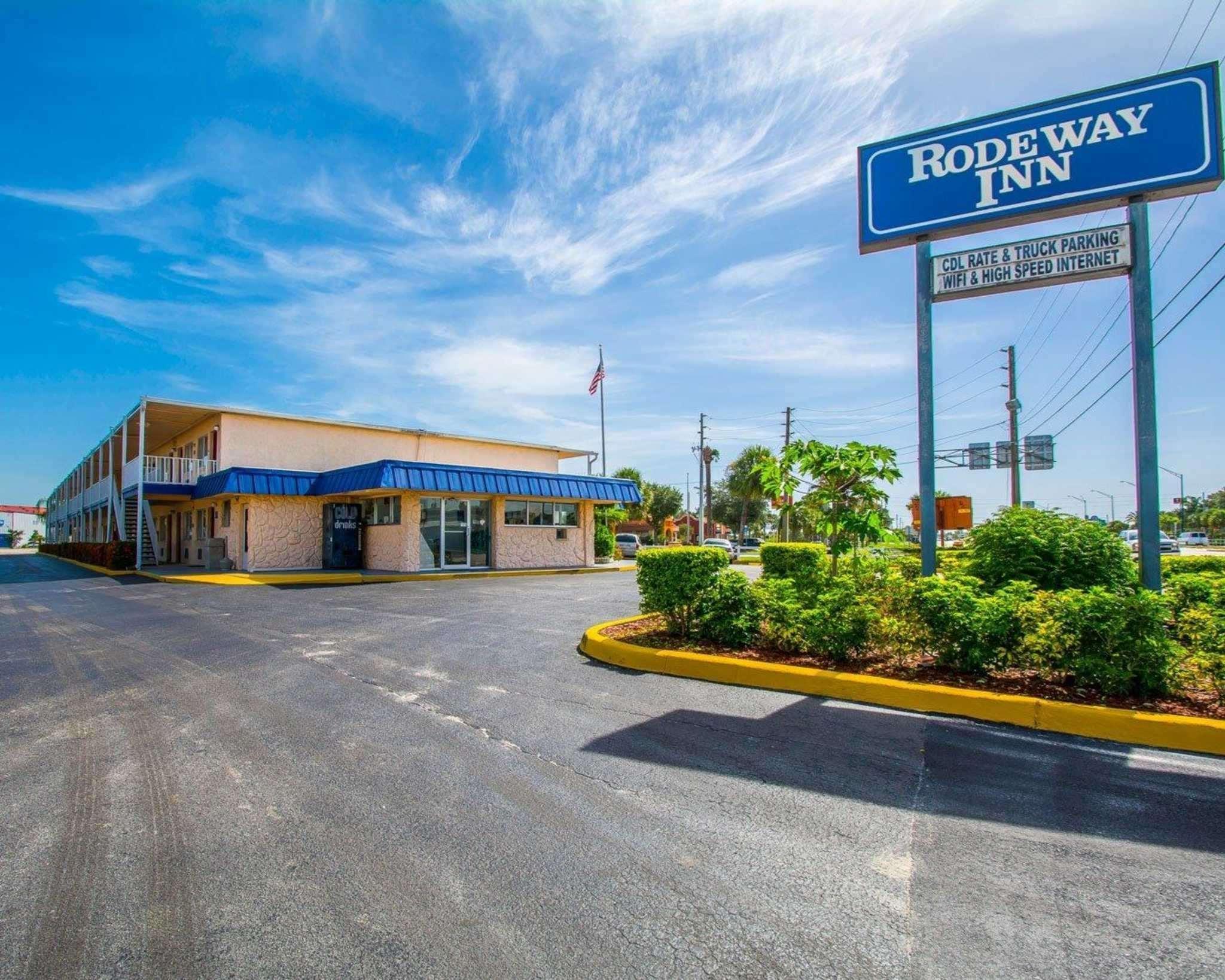 Rodeway Inn Fort Pierce I-95 Exterior photo