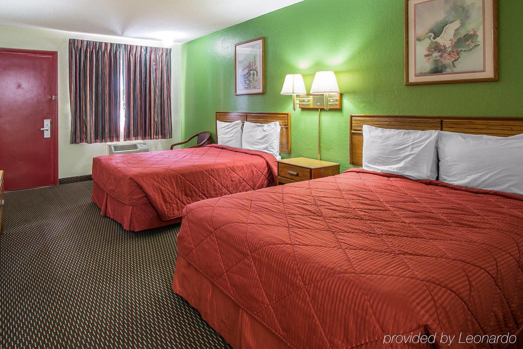 Rodeway Inn Fort Pierce I-95 Exterior photo